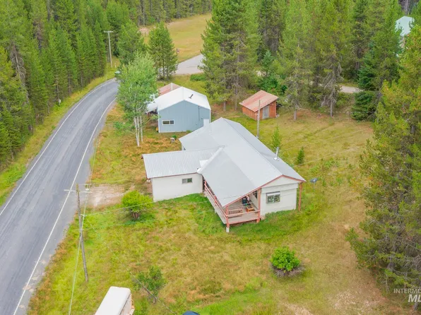 140 Ridgeway Dr, Elk City, ID 83525