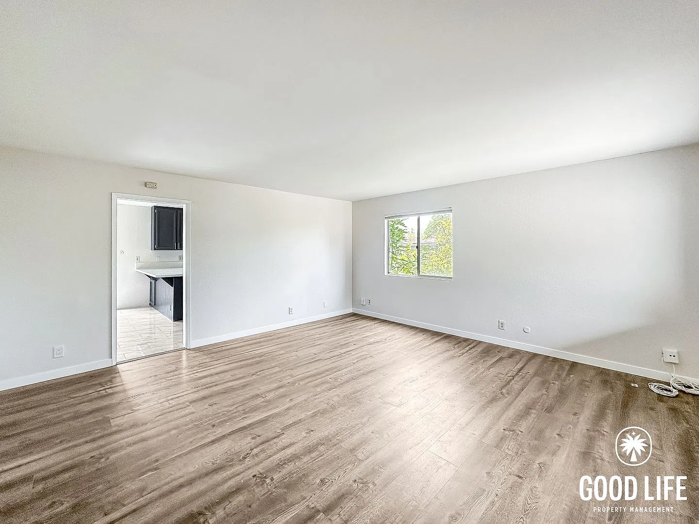 SD: Inviting 3BD/1.5BA Unit in Spring Valley with Large Backyard, Back Deck & Attached Garage — Photo 3