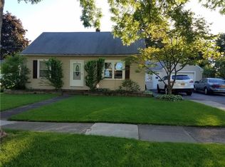 197 Crossfield Rd, Rochester, NY 14609