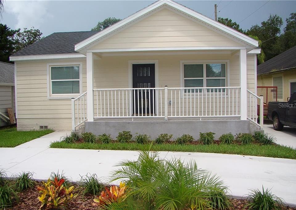 1st image of 395 Mashie Ln