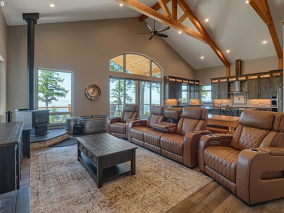4th image of 94840 Grizzly Mountain Rd
