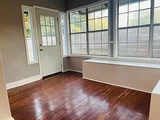 4847 Longfellow Dr — Photo 7