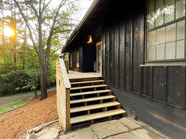 2220 Biscayne Dr, Little Rock, AR 72227