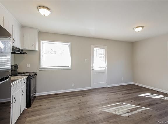 4th image of 614 Park Ter