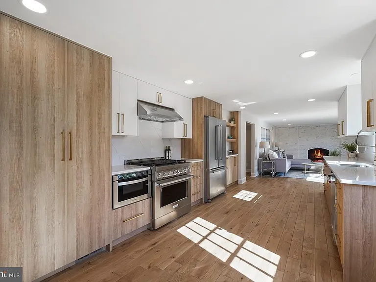 12301 Espalier Pl — Photo 4
