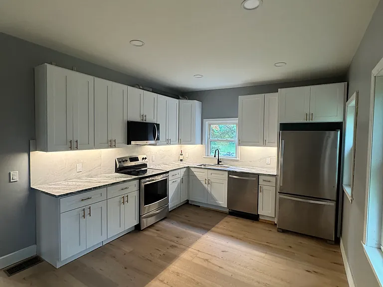 706 W Main St #1 — Photo 7