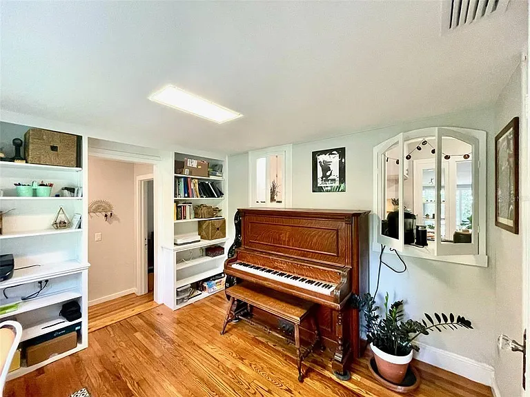 1723 NW 7th Ave — Photo 22