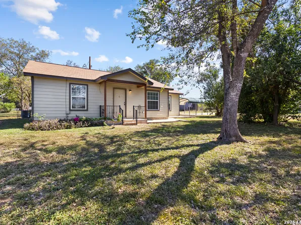 204 County Road 4612, Castroville, TX 78009