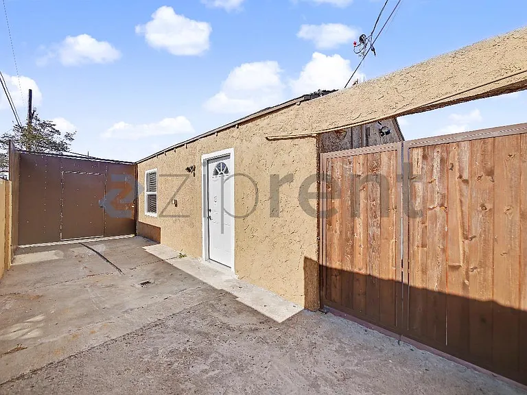 9601 La Salle Ave #ADU — Photo 9