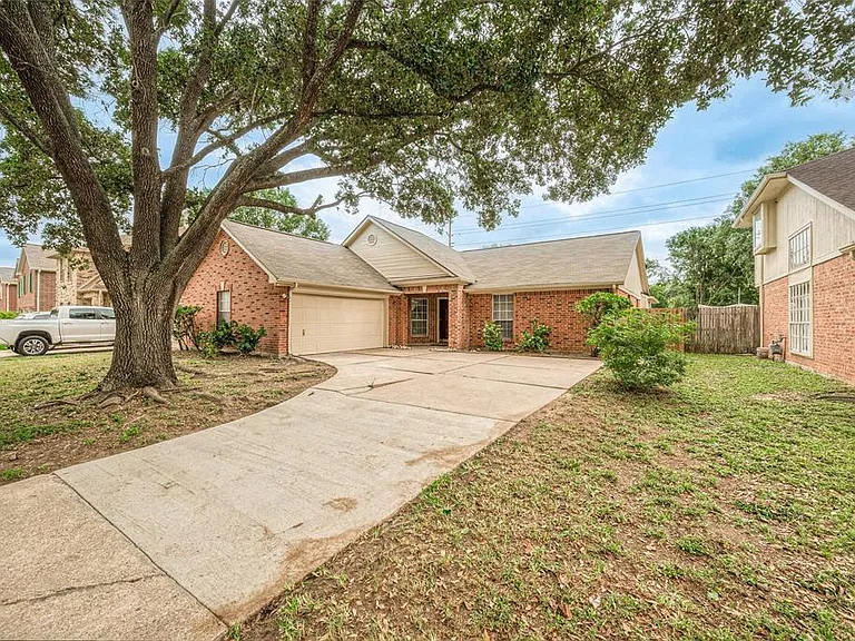22319 Rangeview Dr — Photo 4