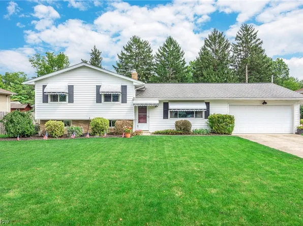 8805 Lincolnshire Blvd, Strongsville, OH 44149