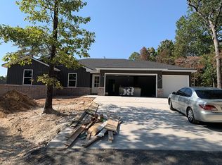 13 Carnahan Ln, Bella Vista, AR 72715