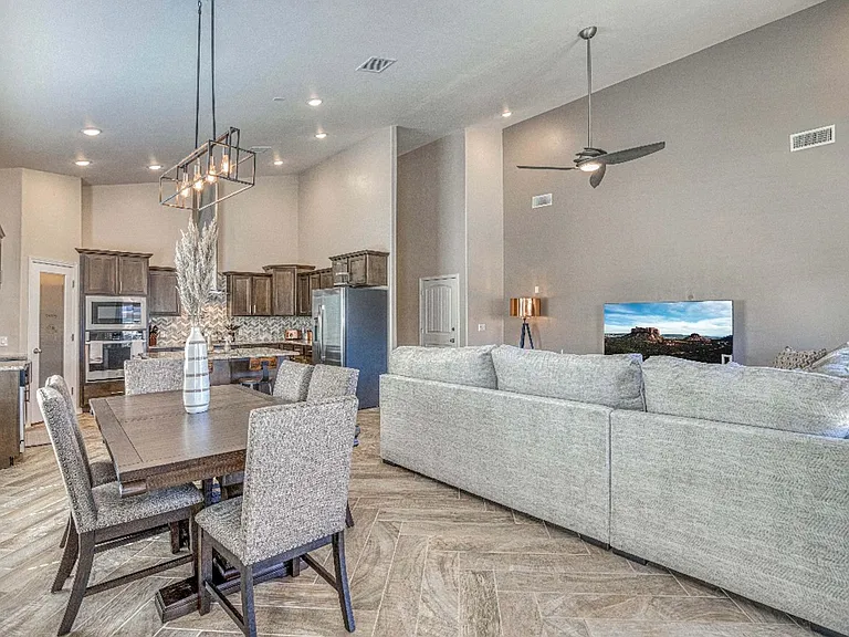 2816 Sammy Cervantes St — Photo 9
