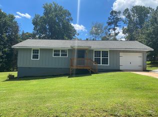 2011 Willow Rd, Gainesville, GA 30507