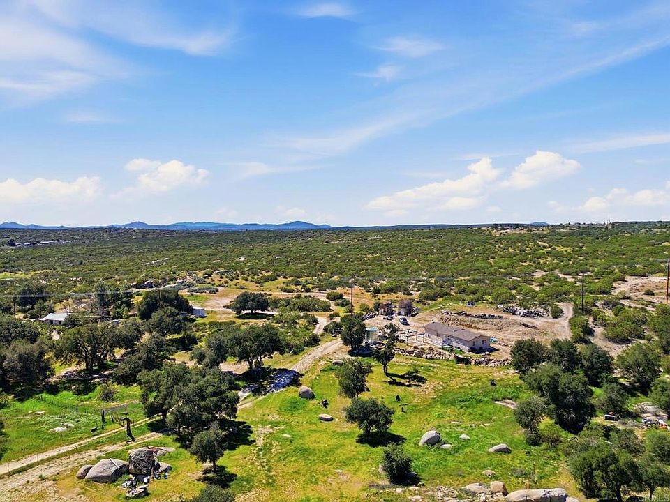 1st image of 1176 Tierra Del Sol Rd