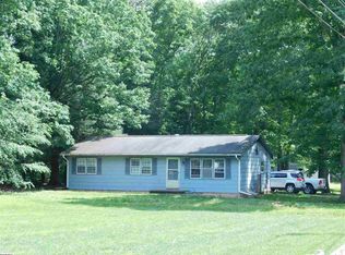 26 Hutchinson Ln, Waynesboro, VA 22980