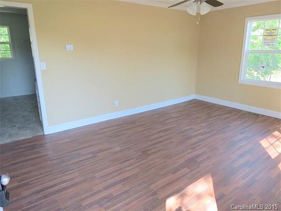 5th image of 3023 Gastonia Hwy