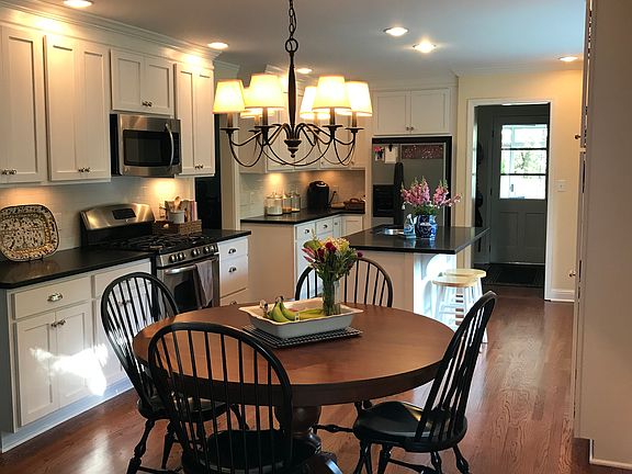 4th image of 1555 Stonington Dr