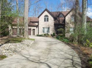 231 Lakeshore Dr, Batesville, IN