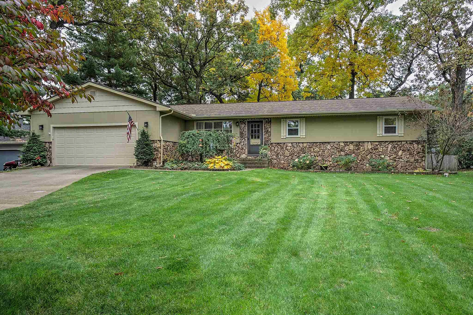 10100 Bradie Way photo 1