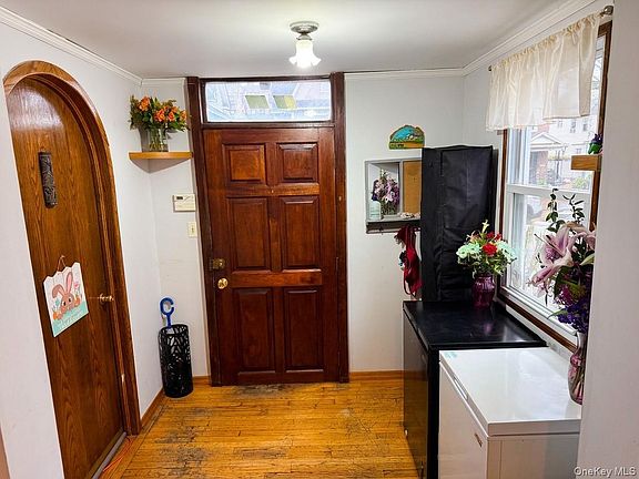 3rd image of 8755 114th Street