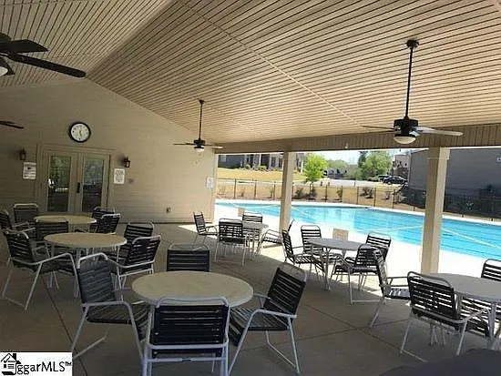 1470 Fort Dr — Photo 7