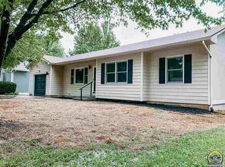 251 Kellogg Ln, Auburn, KS 66402