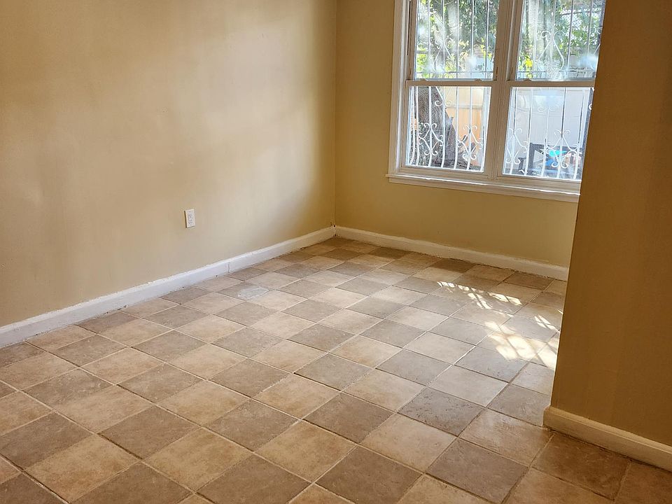 1st image of 4141 Baychester Ave #1