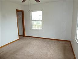 5th image of 414 Richland Cir
