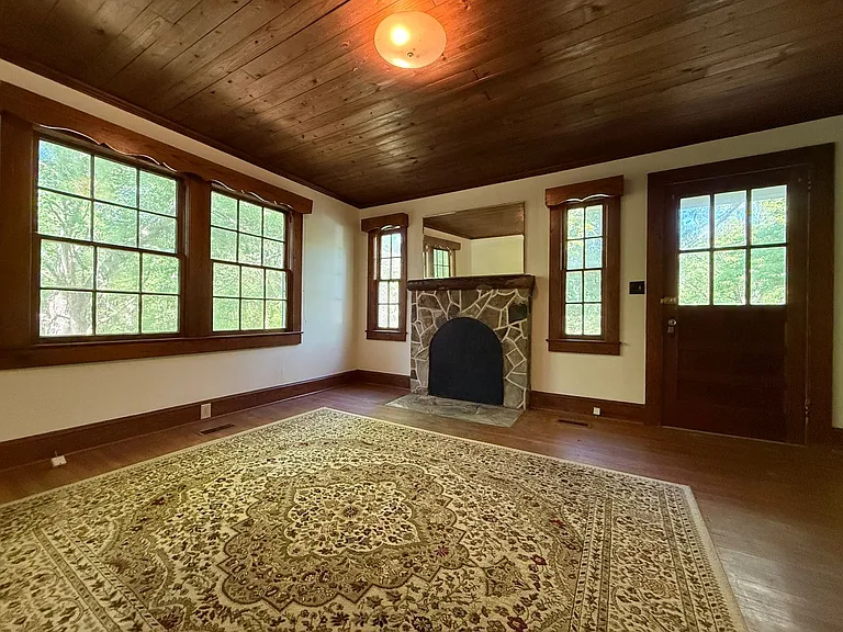2109 Horne Town Rd — Photo 5
