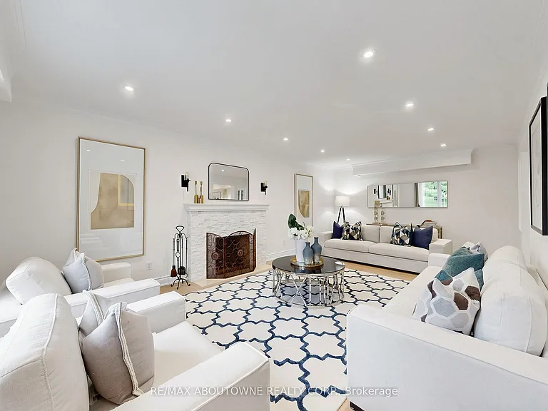 1316 Cambridge Dr — Photo 9