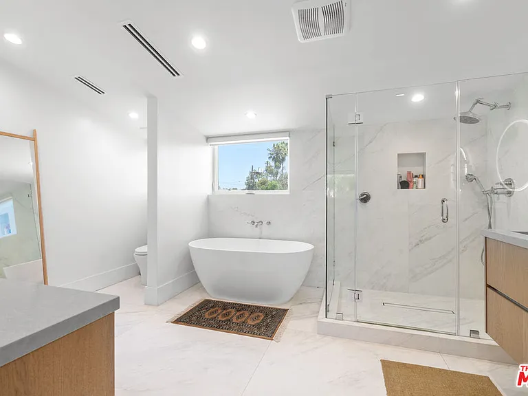 656 California Ave — Photo 19