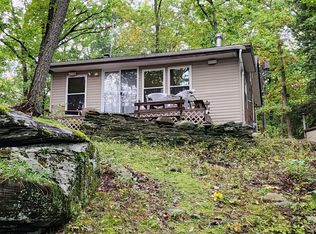 114 Lake Minisink Rd W, Dingmans Ferry, PA 18328