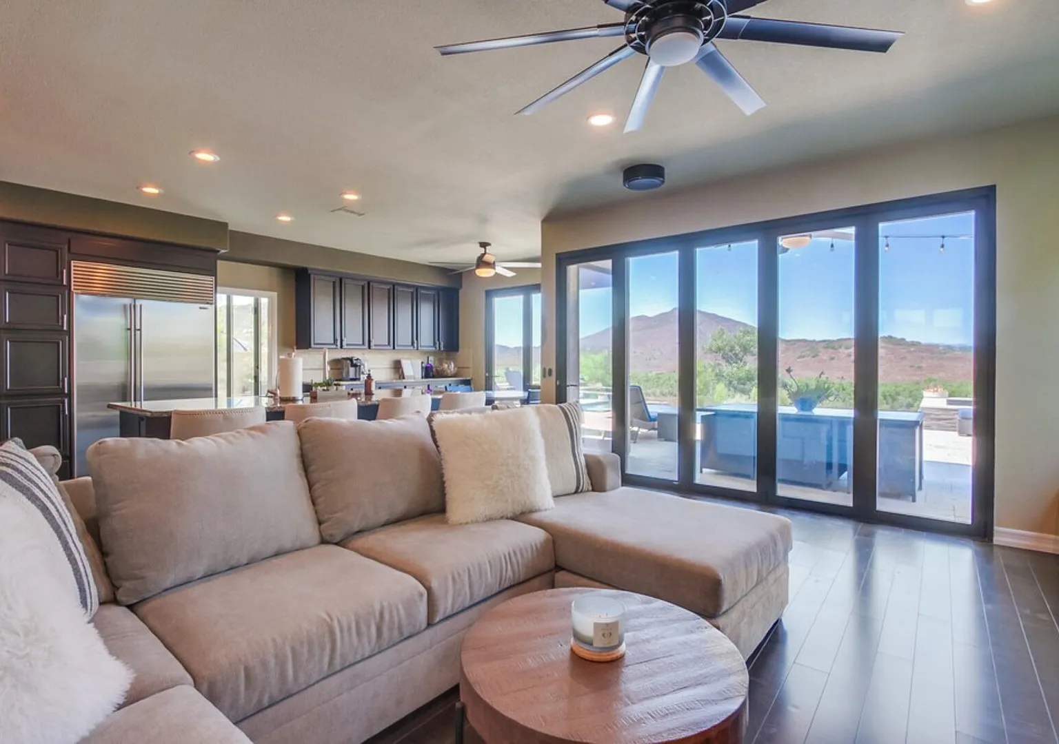 Luxurious Lakeview Retreat at Lake Hodges, Rancho Bernardo — Photo 2