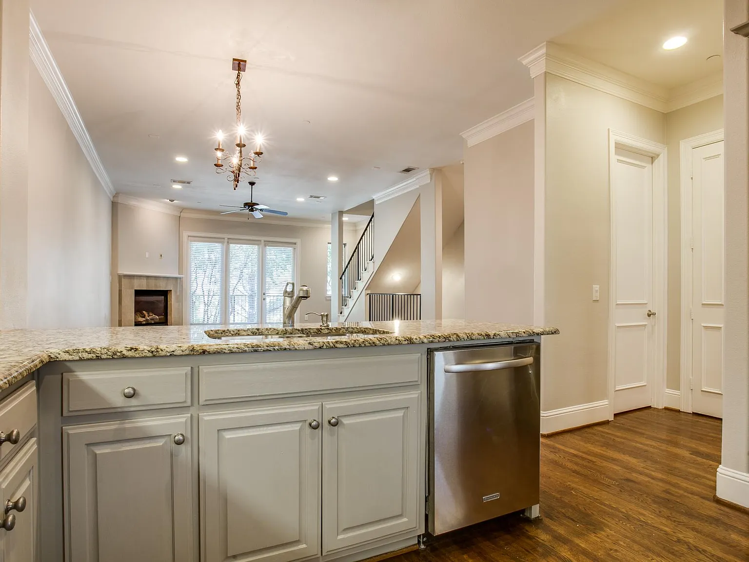 4502 Holland Ave — Photo 4