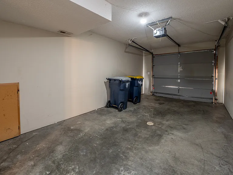 8906 NE 73rd Ct #8906 — Photo 6