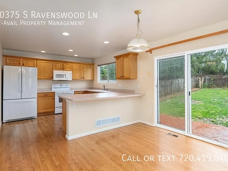 10375 S Ravenswood Ln — Photo 11