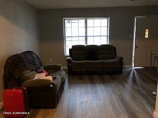 5th image of 5439 Collier Ln