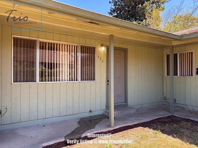 492 Macy St — Photo 1