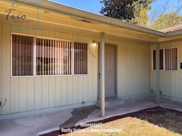 492 Macy St, Harrisburg, OR 97446