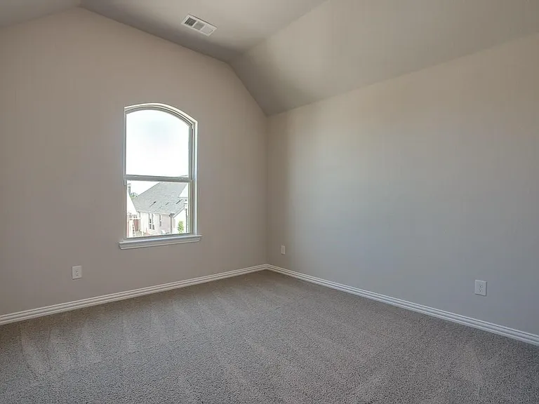 736 Carlisle Dr — Photo 30