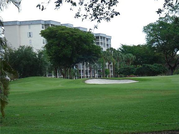 2nd image of 250 Jacaranda Dr APT 103