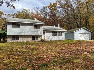 9154 S Oceana Dr, Montague, MI 49437