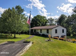 27-15 Shadow Ridge Rd, Lanark, IL 61046