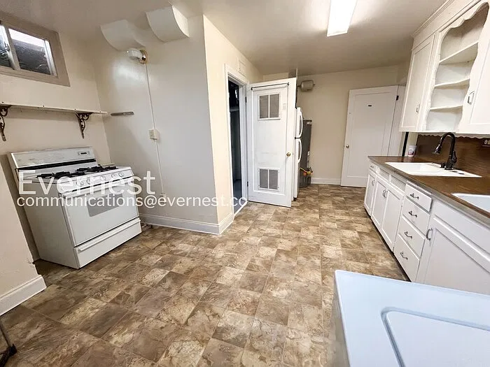 2 bed, 1.0 bath, 1577 sqft, $1,250 — Photo 4