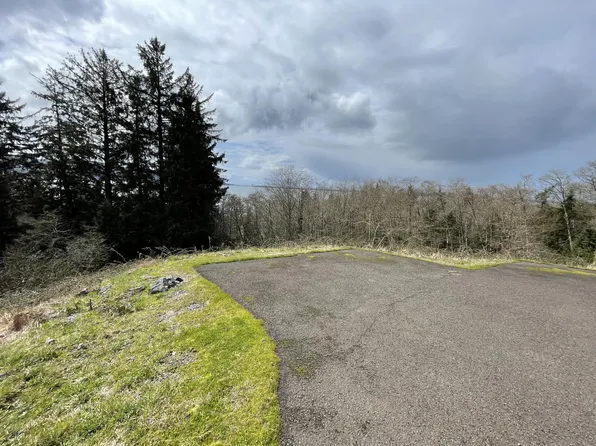 21 N Ridge Dr, Bay City, OR 97107