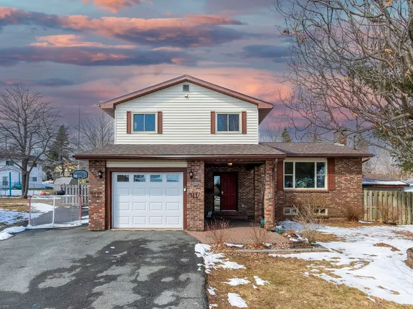 23 Kuluna Ct, Halifax, NS B2W 5K9