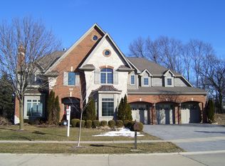 2511 Pine Cone Ct, Naperville, IL 60565