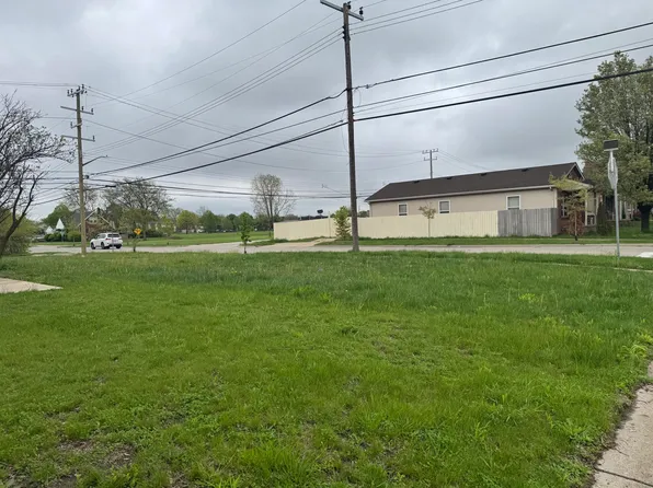 2910 Salina St, Dearborn, MI 48120