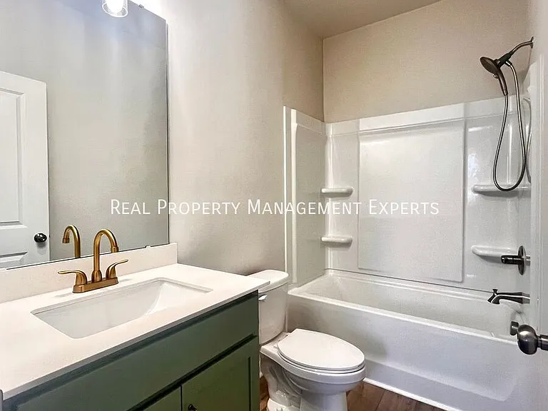 3162 Hutton Gardens Ln — Photo 14